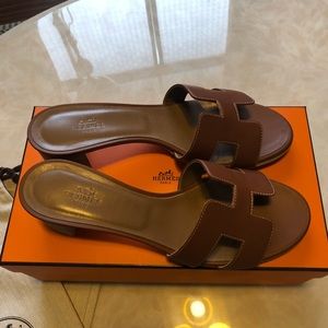 Brand New HERMES heeled slipper ( Brown) 37 1/2